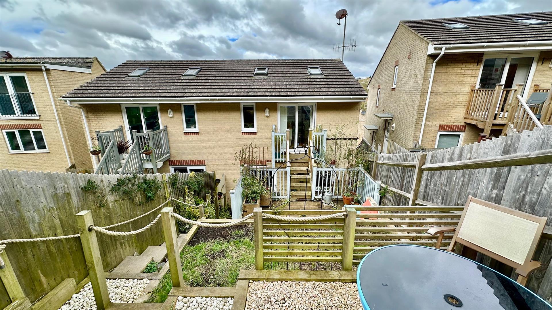 2 bed property in Hawthorn Road, Hastings